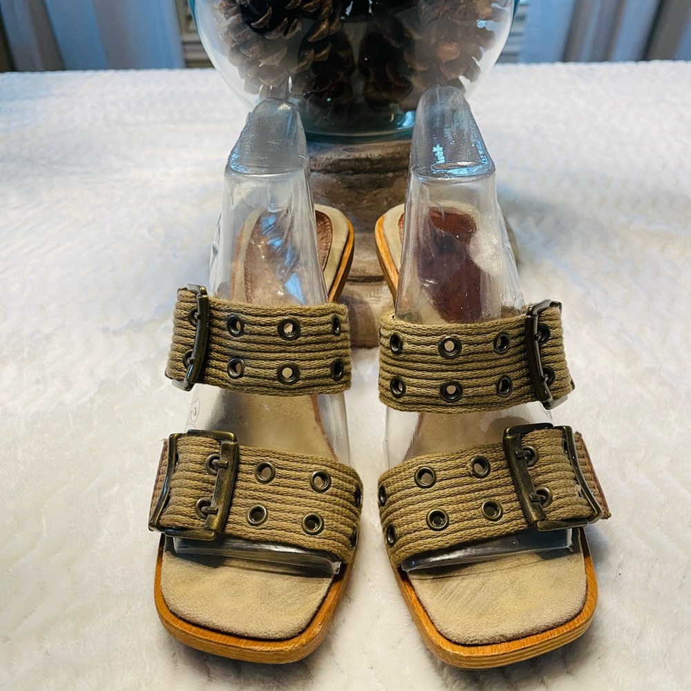 ☀️Gianni Bini Heeled Sandals